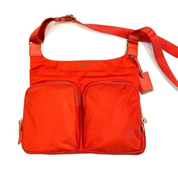 New✨ TUMI Voyageur Women's Sadler Crossbody in Cayenne